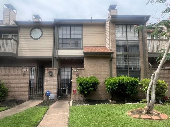 736 Country Place Dr APT E, Houston, TX 77079