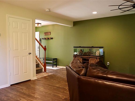 5th image of 134 Sciota Garden Rd #6