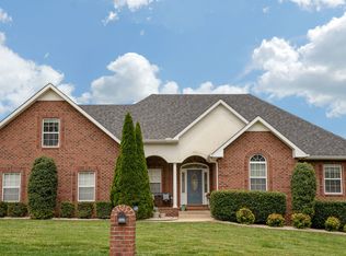 4095 Summit Dr, Greenbrier, TN 37073