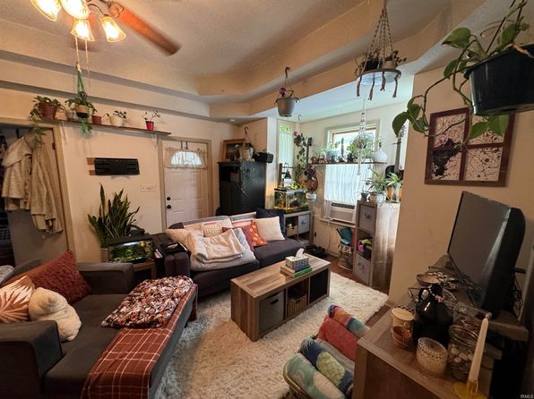 fort-wayne-indiana-94269948 picture