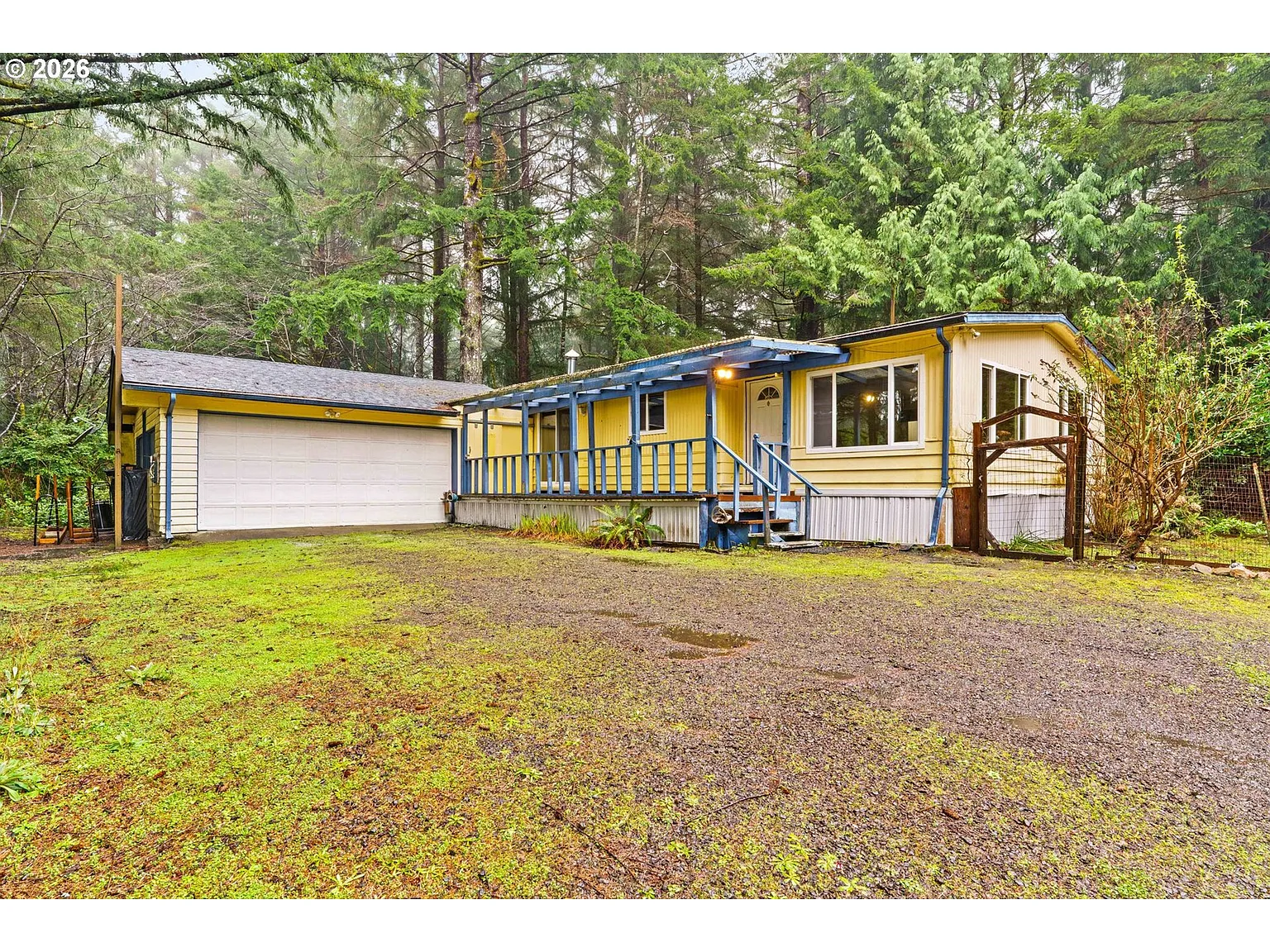 5585 Lakeview Dr photo 1