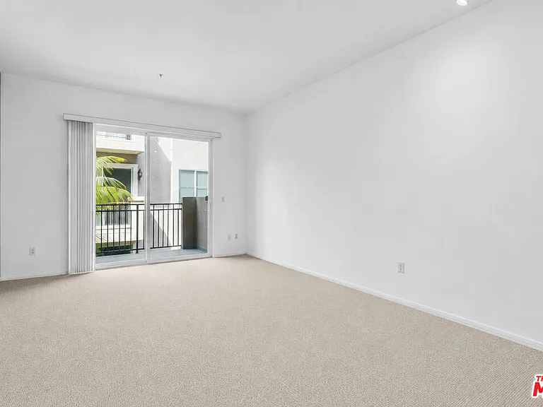 4060 Glencoe Ave #311 — Photo 6