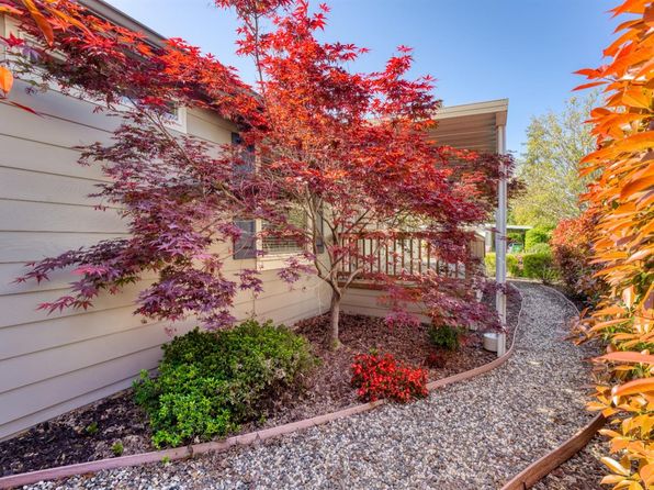 136 Pinebrook Dr, Folsom, CA 95630