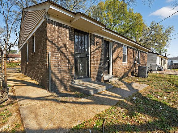 5th image of 4118 Westmont Rd