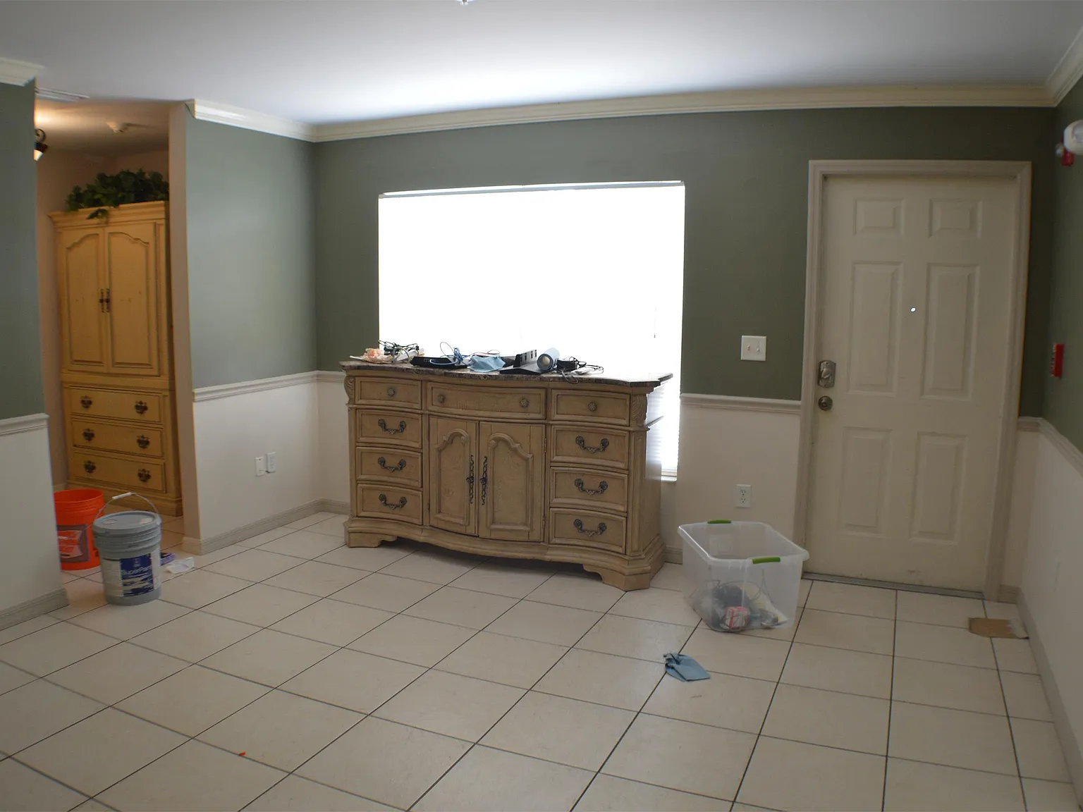 2925 Montclaire Ave Duplex - Unit A RM # 2 — Photo 4