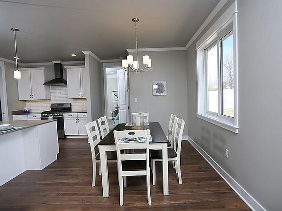 4th image of 3617 Colton Blvd