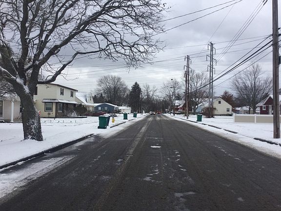 5th image of 1319 98th St