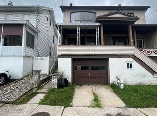 63 W Railroad St #B, Nesquehoning, PA 18240