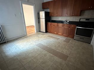 390 Hooper St APT 1C, Brooklyn, NY 11211