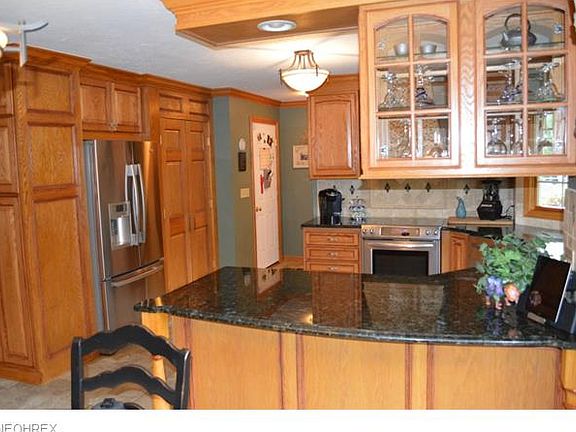 4th image of 629 Continental Dr