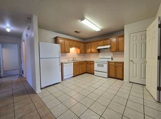 Brand New Carpet & Rent Reduction - Available Now!, Killeen, TX 76549