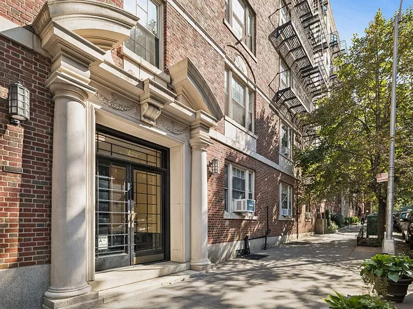 225 Lincoln Pl APT 5H, Brooklyn, NY 11217