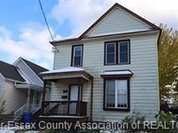 817 Chatham St E, Windsor, ON N9A 2X8