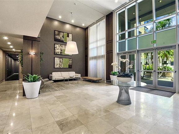 5th image of 400 4th Ave S APT 404