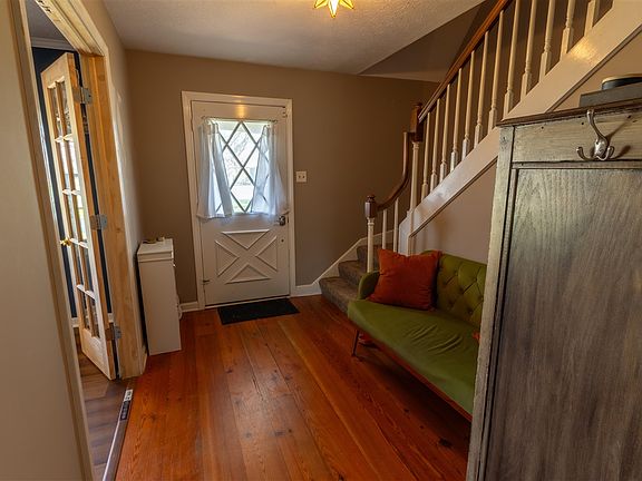 3rd image of 809 Ridgecrest Way