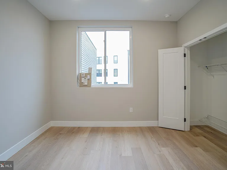 1503 N Front St #6 — Photo 8
