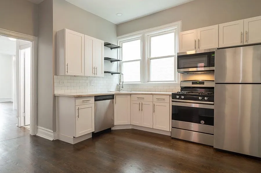 3 bed, 1100 sqft, $2,900 — Photo 1