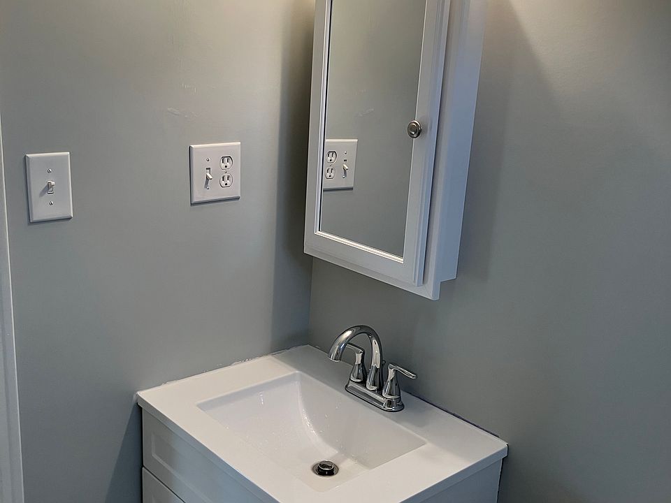 1st image of 134 Delfred Dr #1