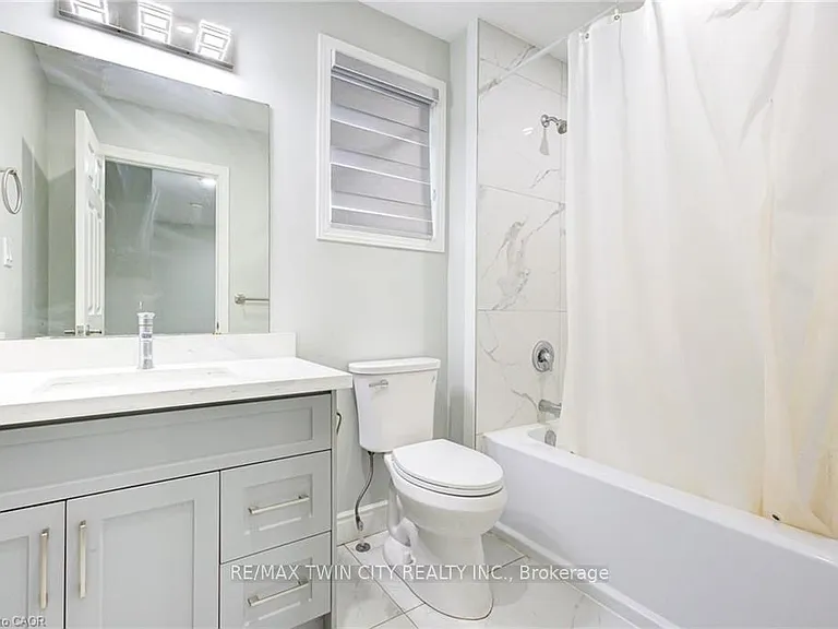 110 Commonwealth St — Photo 21