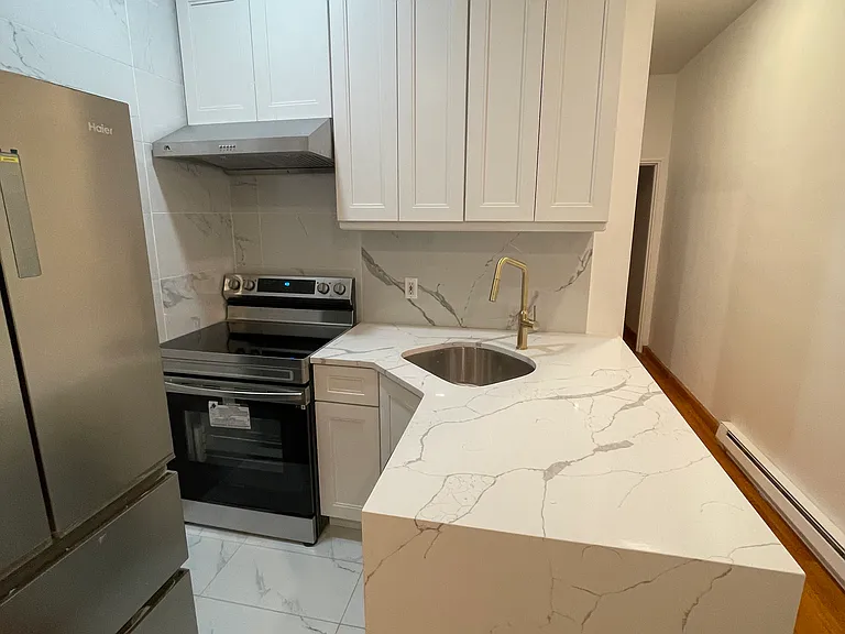 117 Mott St #3B — Photo 2