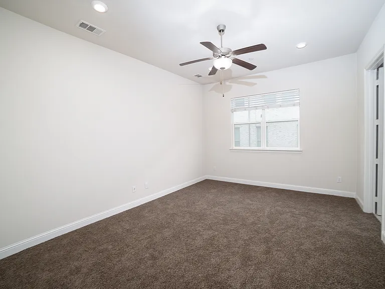 293 Ferndale St — Photo 31