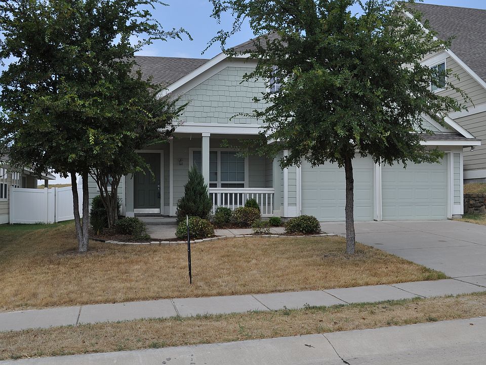 2406 Parkview