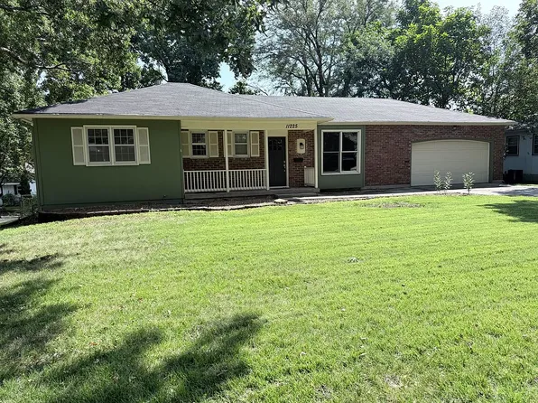 11225 W 70th Ter, Shawnee, KS 66203
