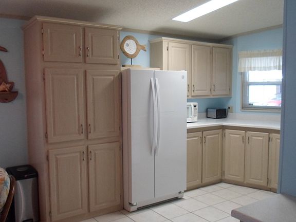 2nd image of 10142 Shadow Oaks Cir