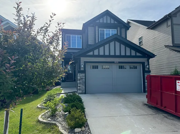 1929 Davidson Wynd SW, Edmonton, AB T6W 3J4