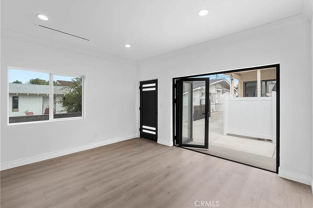 2 bed, 1000 sqft, $3,500 — Photo 4