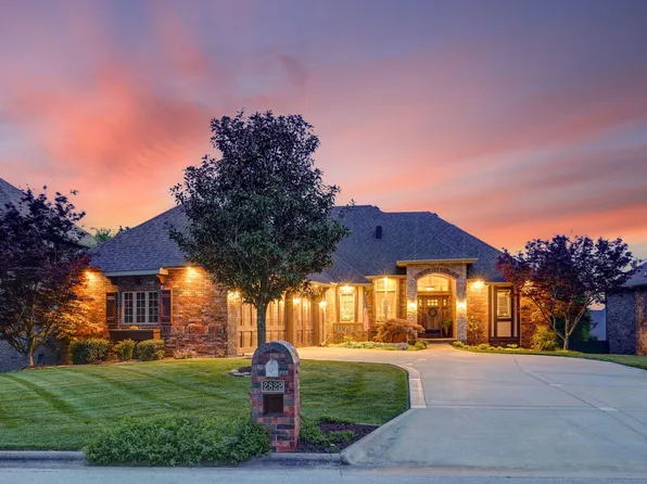 2822 E Woodford Street, Springfield, MO 65804