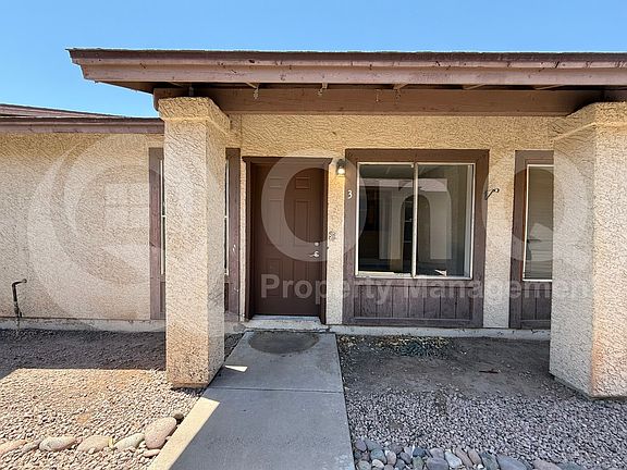 4th image of 27 W Inglewood St APT 3