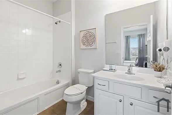 4445 Shiva Loop #4445 — Photo 34