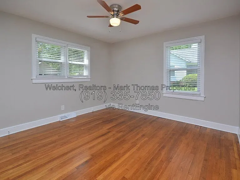 2405 Albany St — Photo 15