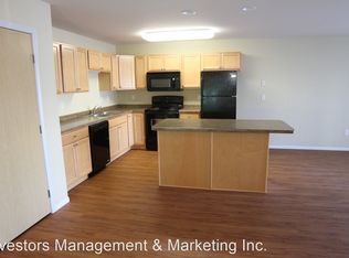 3841 Gardenview Dr APT 303, Grand Forks, ND 58201