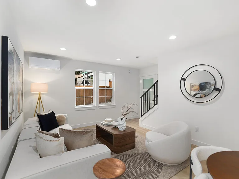 304 NW 45th St — Photo 8