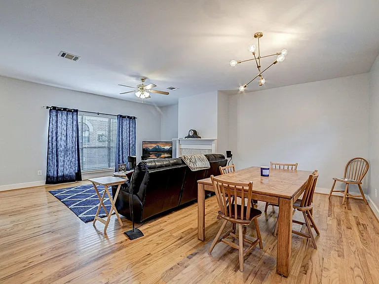 5838 Larkin St — Photo 16