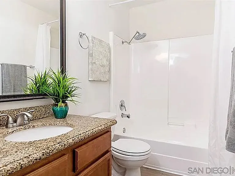 517 Calle Montecito #87 — Photo 8