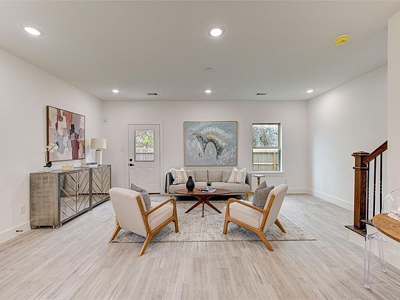 3rd image of 2015A Brackenridge St