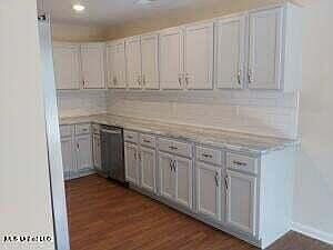 4th image of 6825 Autumn Oaks Dr