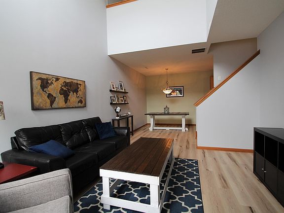 3rd image of 1642 Liberty Cir
