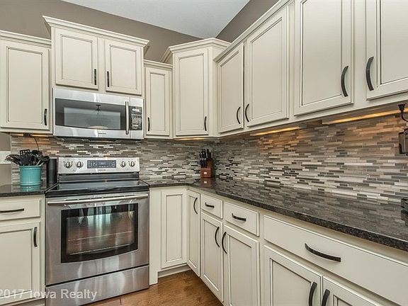 5th image of 1627 NW 30th Ct