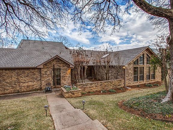 3rd image of 1708 Bellechase Dr