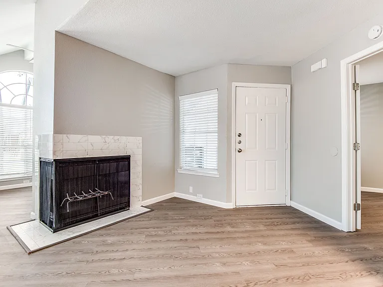 14135 Champions Dr — Photo 16