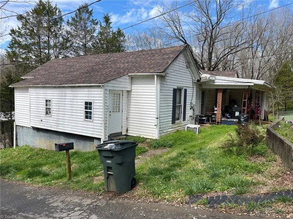 607 Water St, Eden, NC 27288