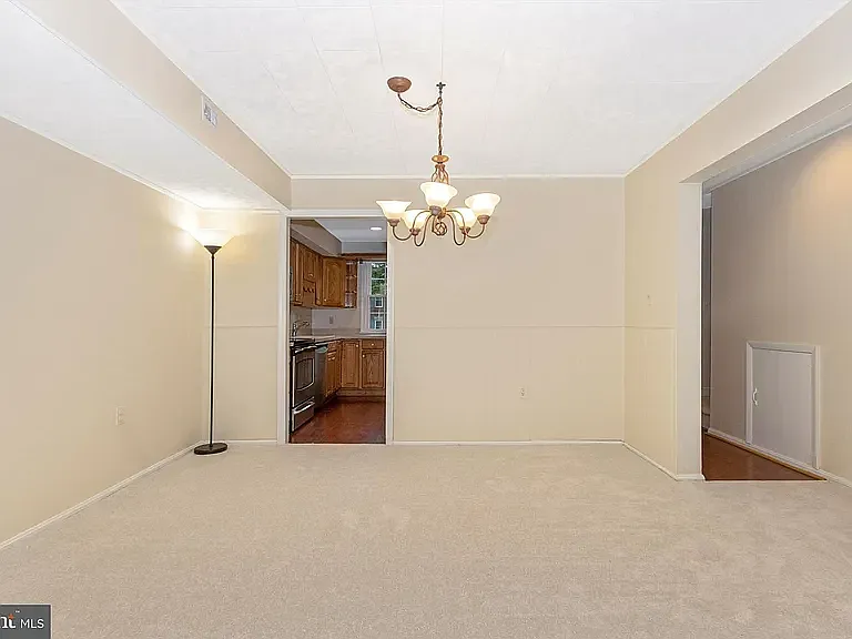 642 Azalea Dr — Photo 7