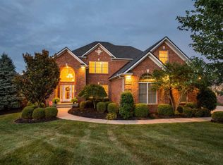4107 Versailles Ct, Floyds Knobs, IN 47119