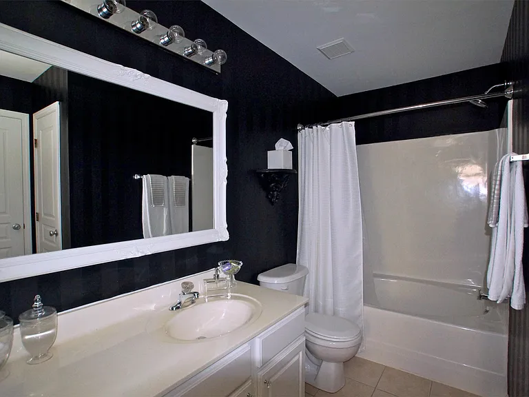 405 Hamlet Park Dr #1 — Photo 11