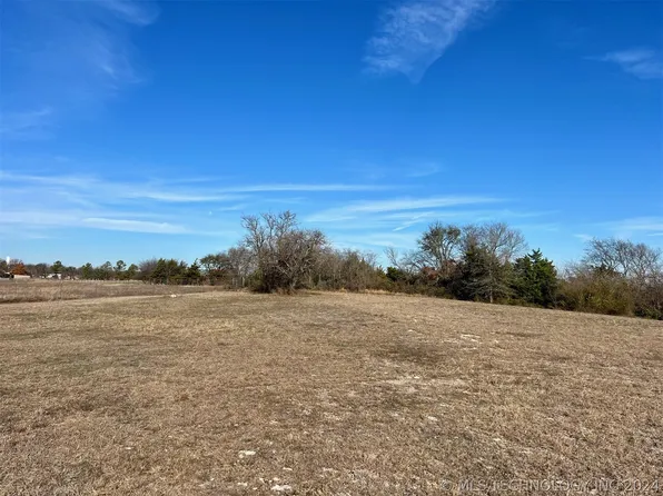 100 Whitney Way, Madill, OK 73446