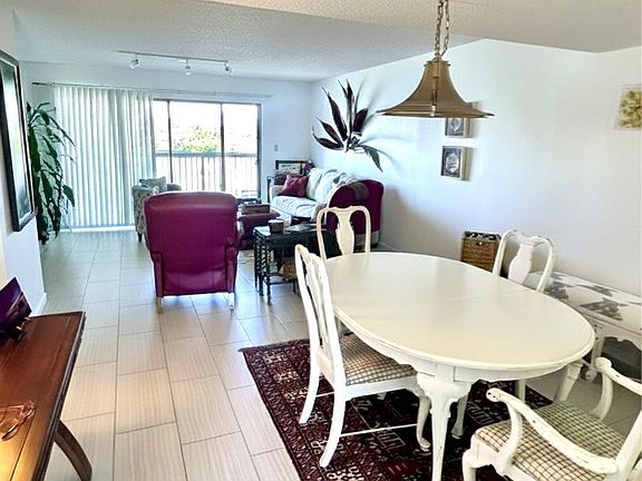5th image of 3111 Pass A Grille Way APT 109